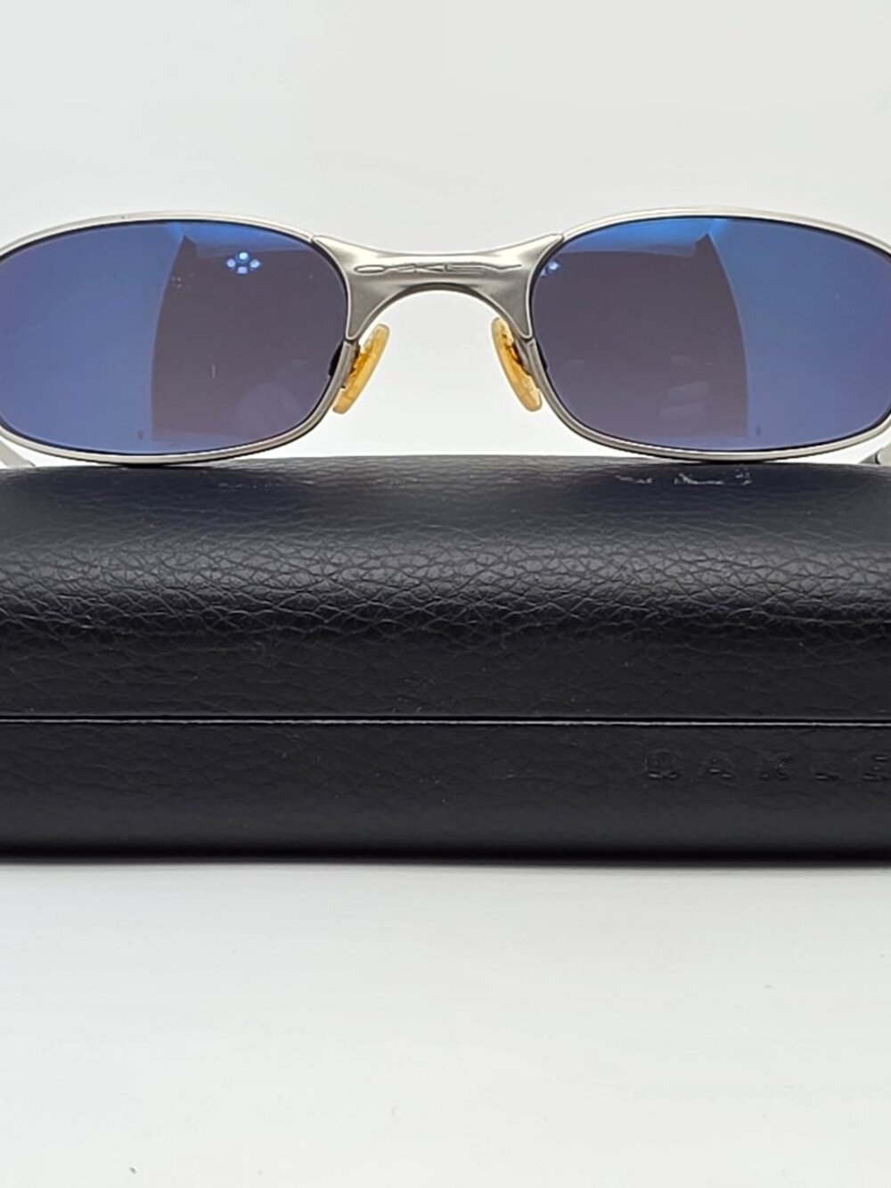 Oakley 05-686 Square Wire 2.0 Springe Hinge Silver Ice Iridium Lens Sunglasses